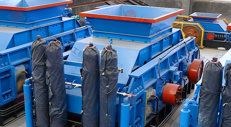  鈉長石大型（xíng）全自動液壓對輥製（zhì）砂機價格多少？