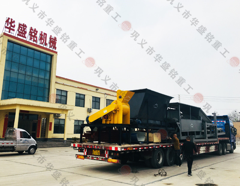 兩台2YK2875振動（dòng）篩發往陝西神（shén）木