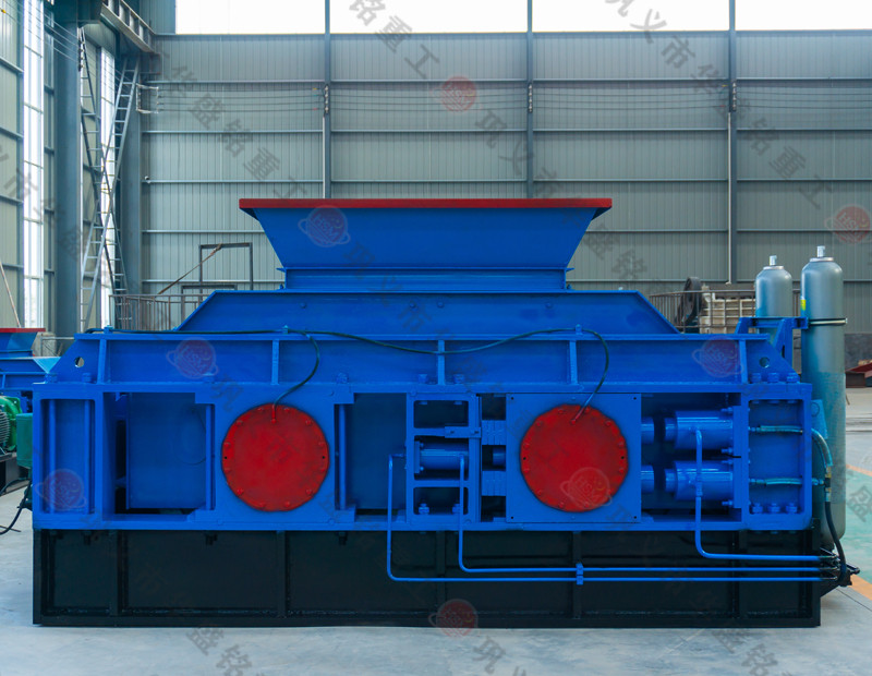 大（dà）型石（shí）灰岩全液壓對輥製砂機（jī）,大型石灰岩全液壓（yā）對輥製砂機（jī）價格