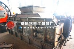 對輥破碎機在生產過程中（zhōng）為什麽會產生灰塵