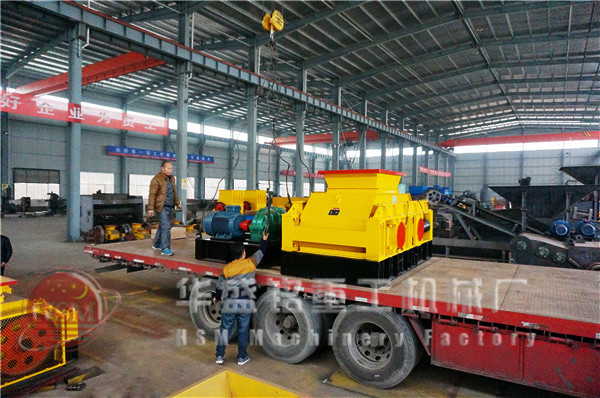 大型液（yè）壓對輥破碎機（jī）