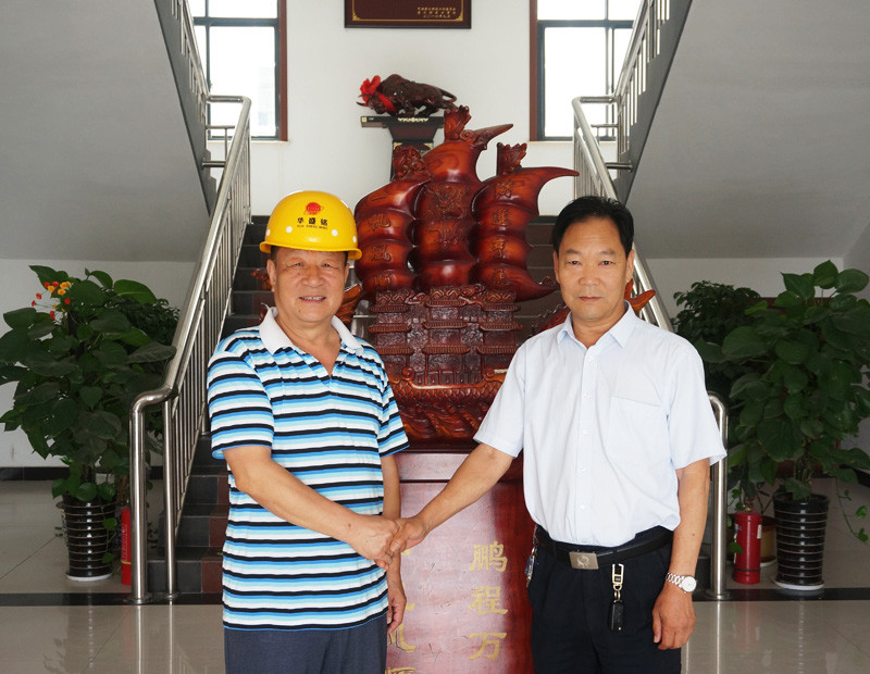 時產250噸對輥破碎機遼寧安裝(zhuāng)現(xiàn)場