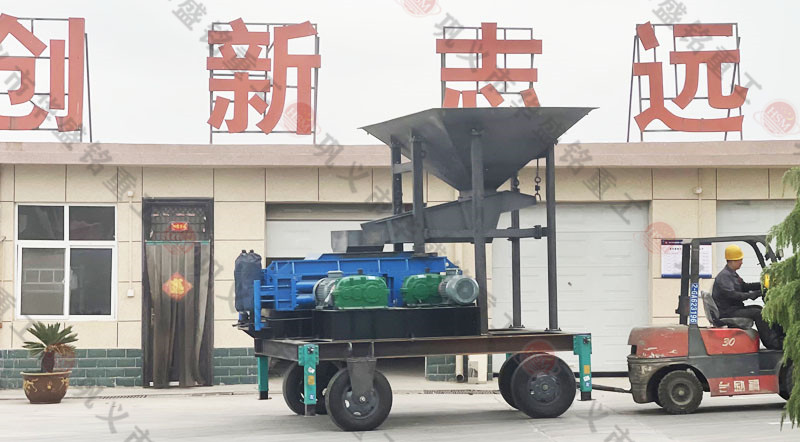 對輥製砂機生產廠家 小型對（duì）輥製（zhì）砂機多少錢