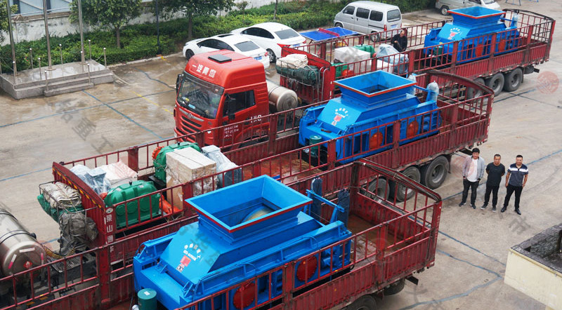 對（duì）輥破碎機