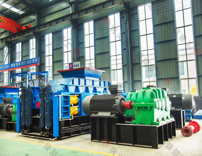 對輥碎石機_砂石廠對輥破_大型對輥（gǔn）破碎機產量高