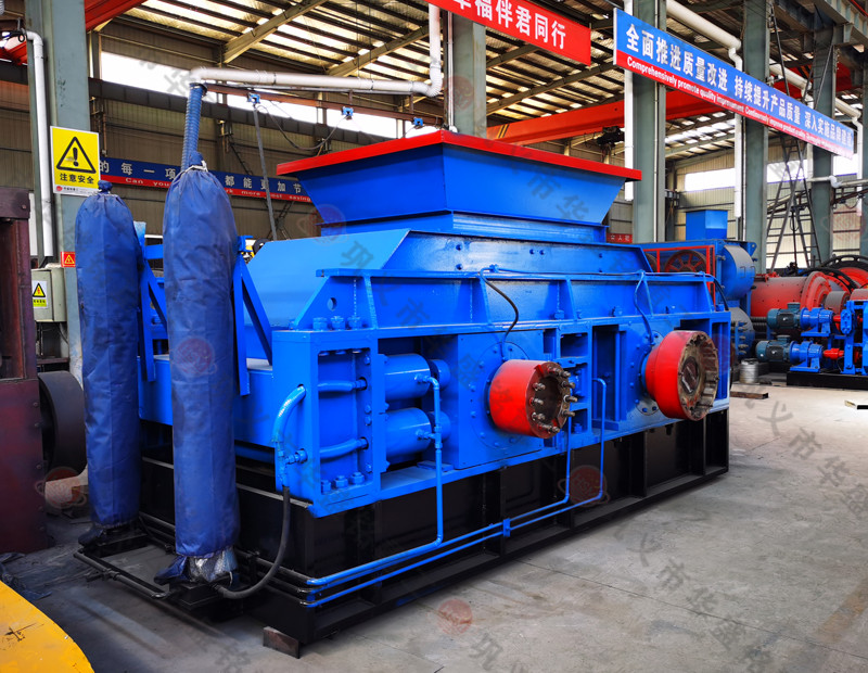 沙包（bāo）土對輥製砂機