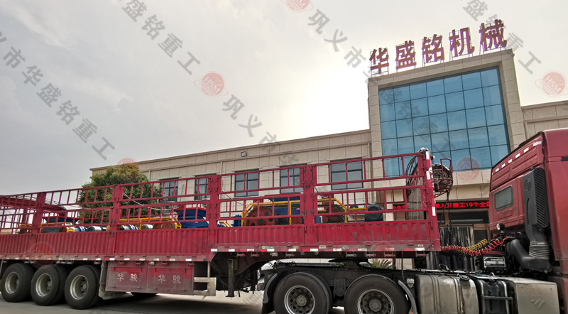 三台400x600小（xiǎo）型對輥破碎（suì）機發往河北
