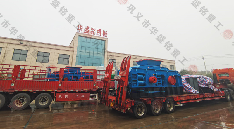 大型液壓對輥(gǔn)破碎機