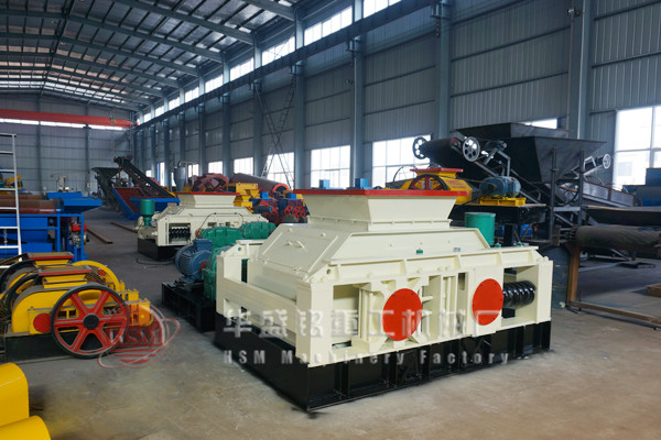 小型（xíng）雙齒輥破（pò）碎設備